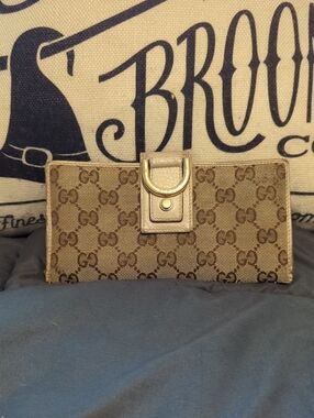 Authentic Gucci Abbey Monogram GG Long Wallet